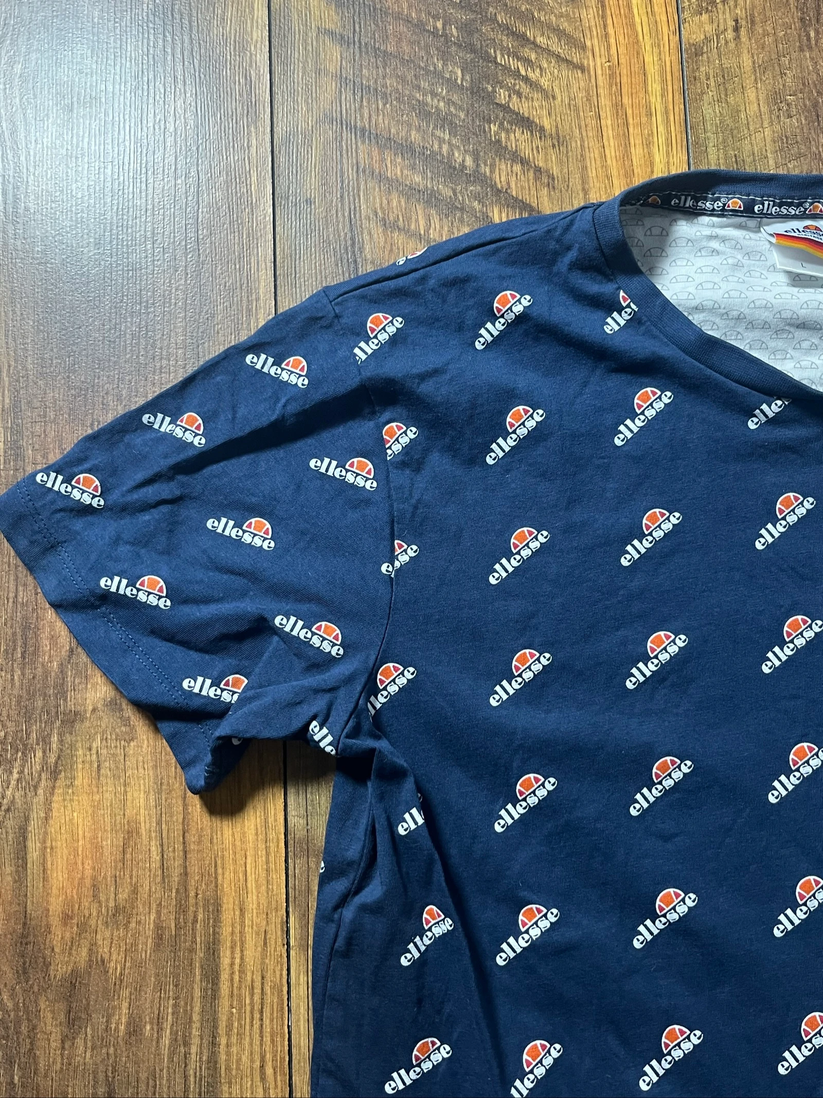 Trendy Streetwear Navy Blue All-Over Print T-Shirt - Ellesse - Size L - Very Good Condition – photo 3